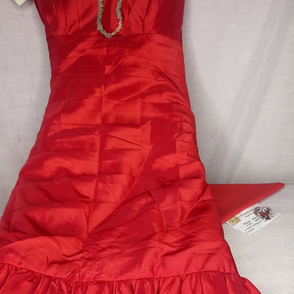 Dress - Picture 5 of 8